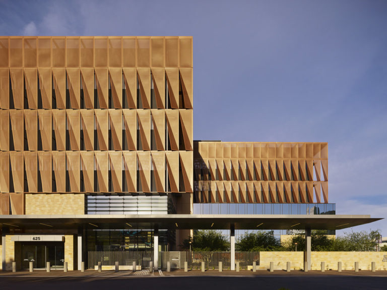 Behind the Building: ZGF Architects' Aluminum and Glass Cancer Center ...