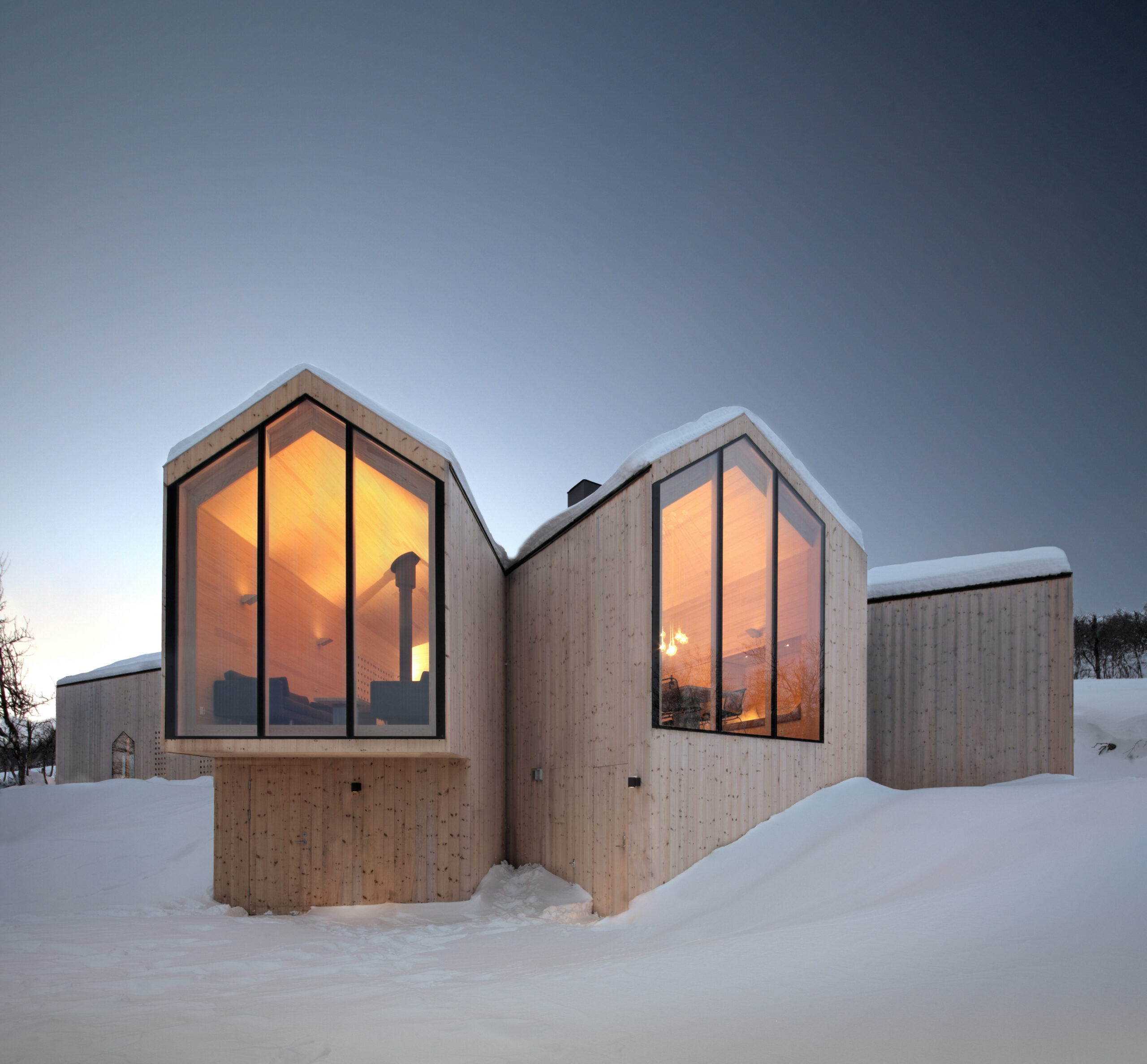 Split View Mountain Lodge, Geilo, Norway by Reiulf Ramstad Arkitekter