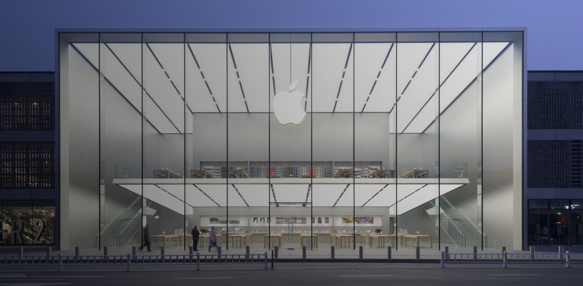The Immaculate Architectural Details of Apple Stores - Architizer Journal