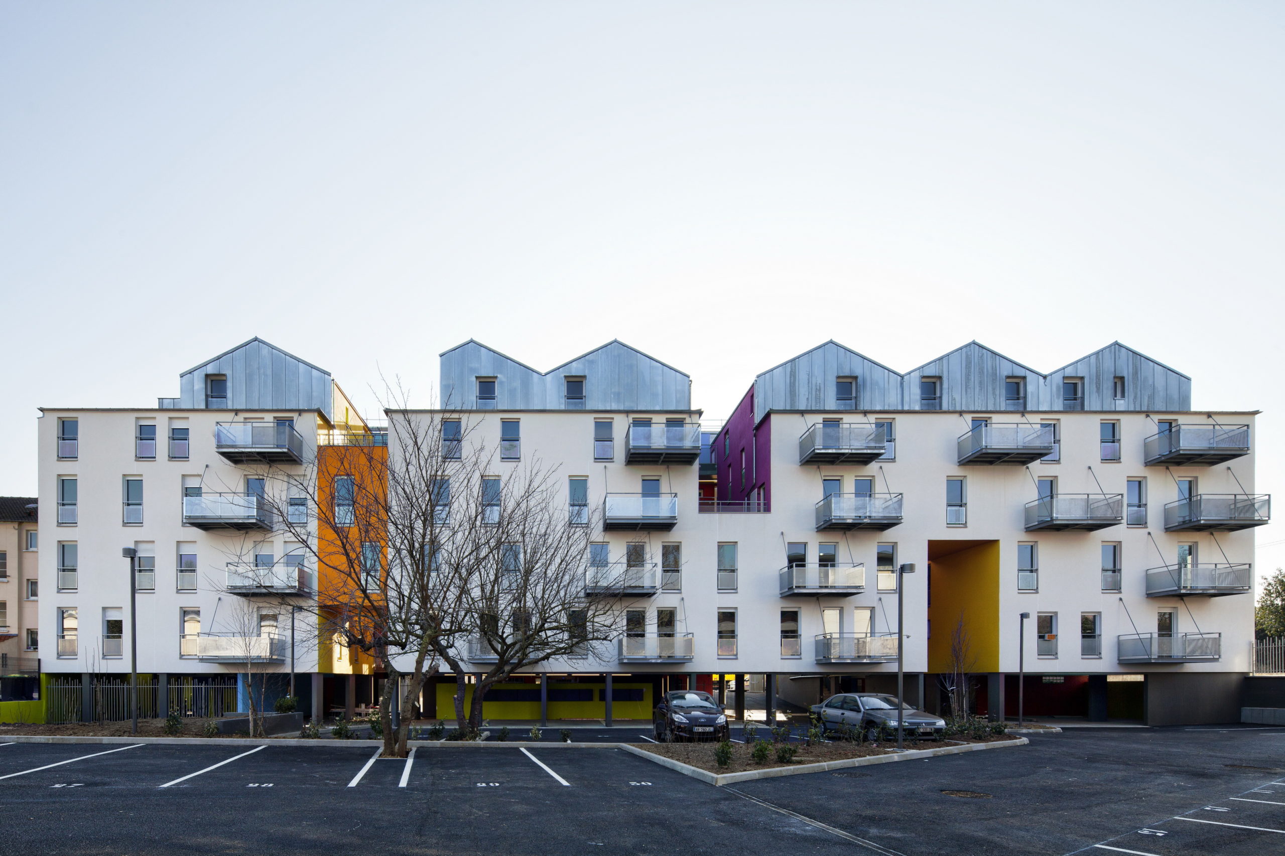 Social Housing in Athis-Mons (Immobilière 3F) by Atelier VongDC, Athis-Mons, France