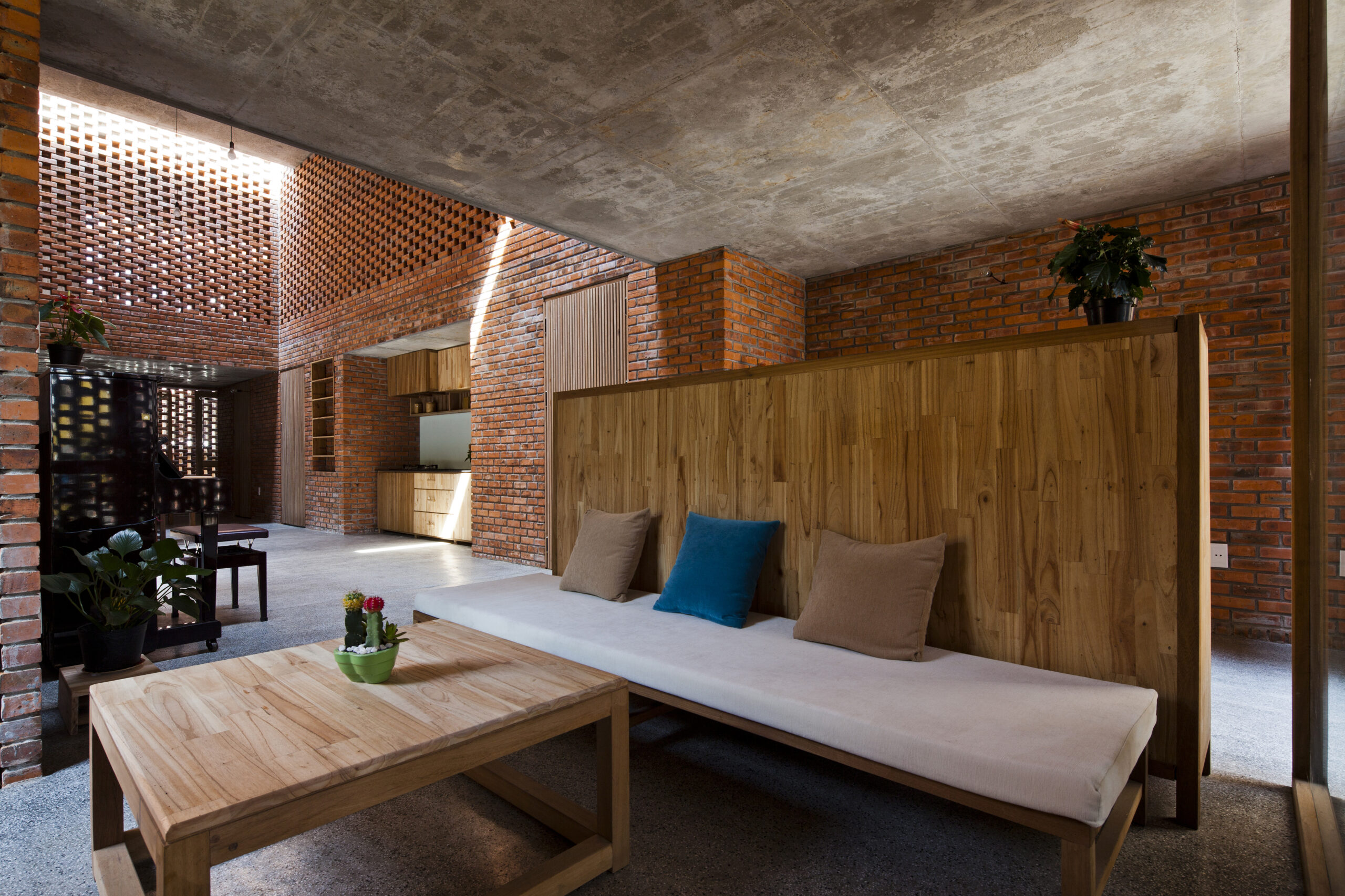 TERMITARY HOUSE Da Nang, Vietnam by TROPICAL SPACE