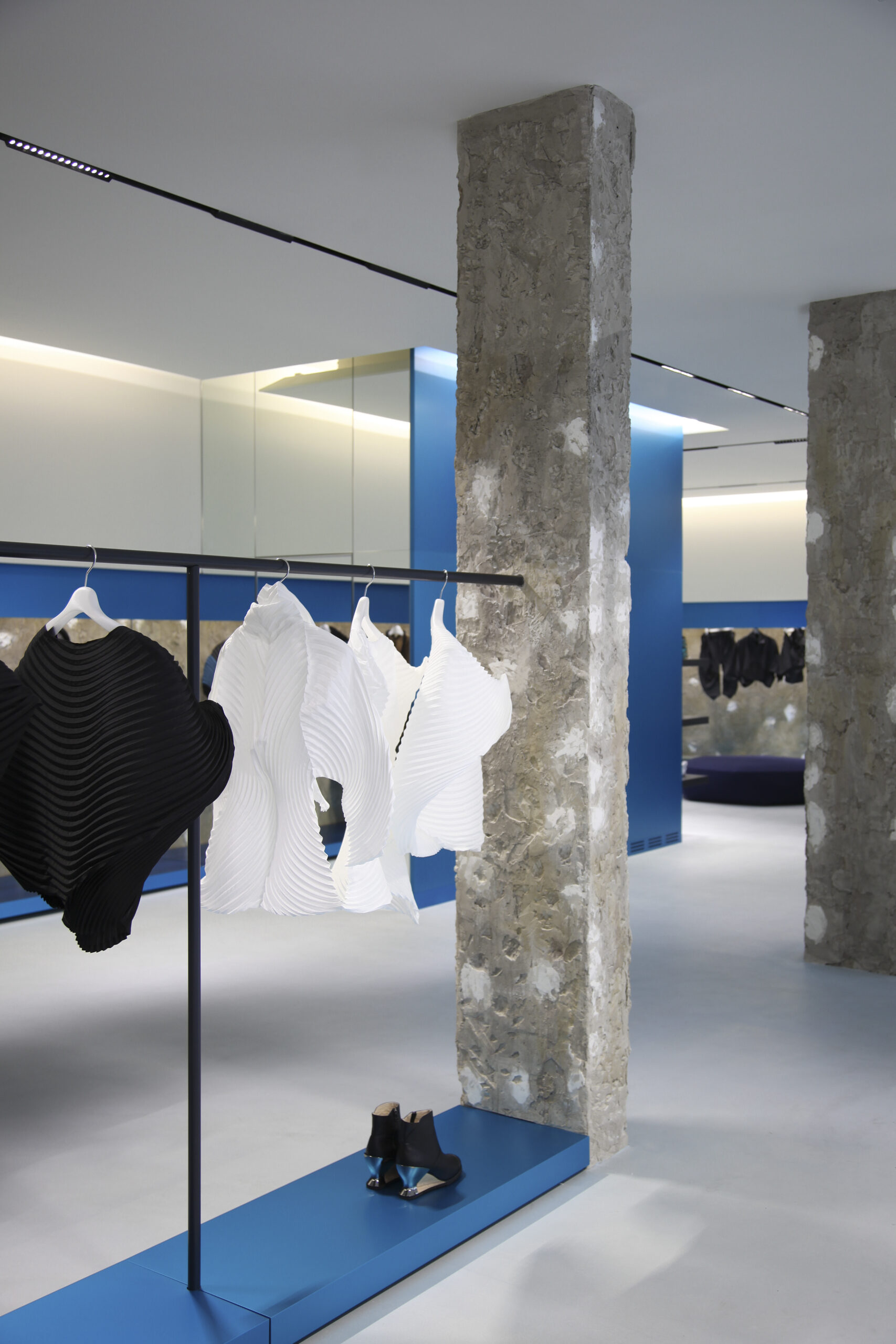 Issey Miyake LondonLondon, United Kingdom by TOKUJIN YOSHIOKA DESIGN