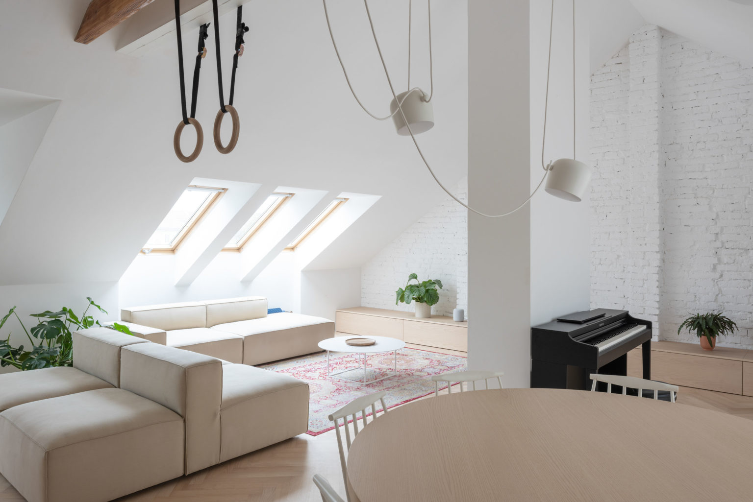 Adapting Attics: 6 Top-Notch Renovations For Vaulted Rooms