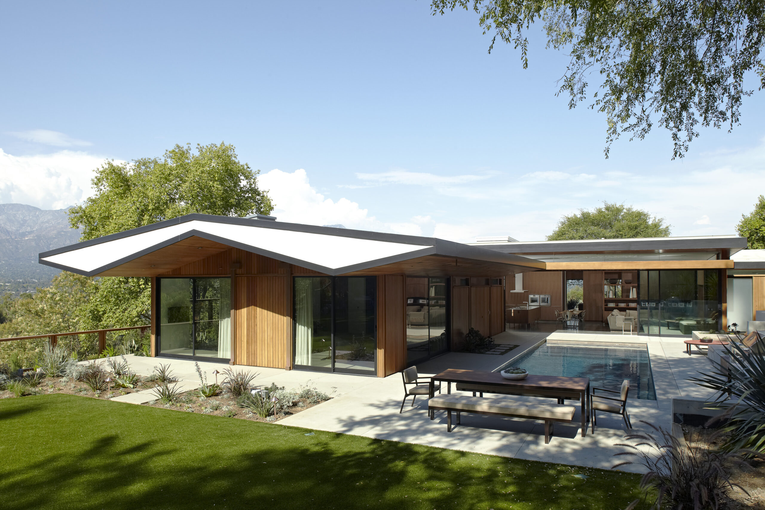 From Chaparral to Coastline: Montalba Architects and the New California Modernism