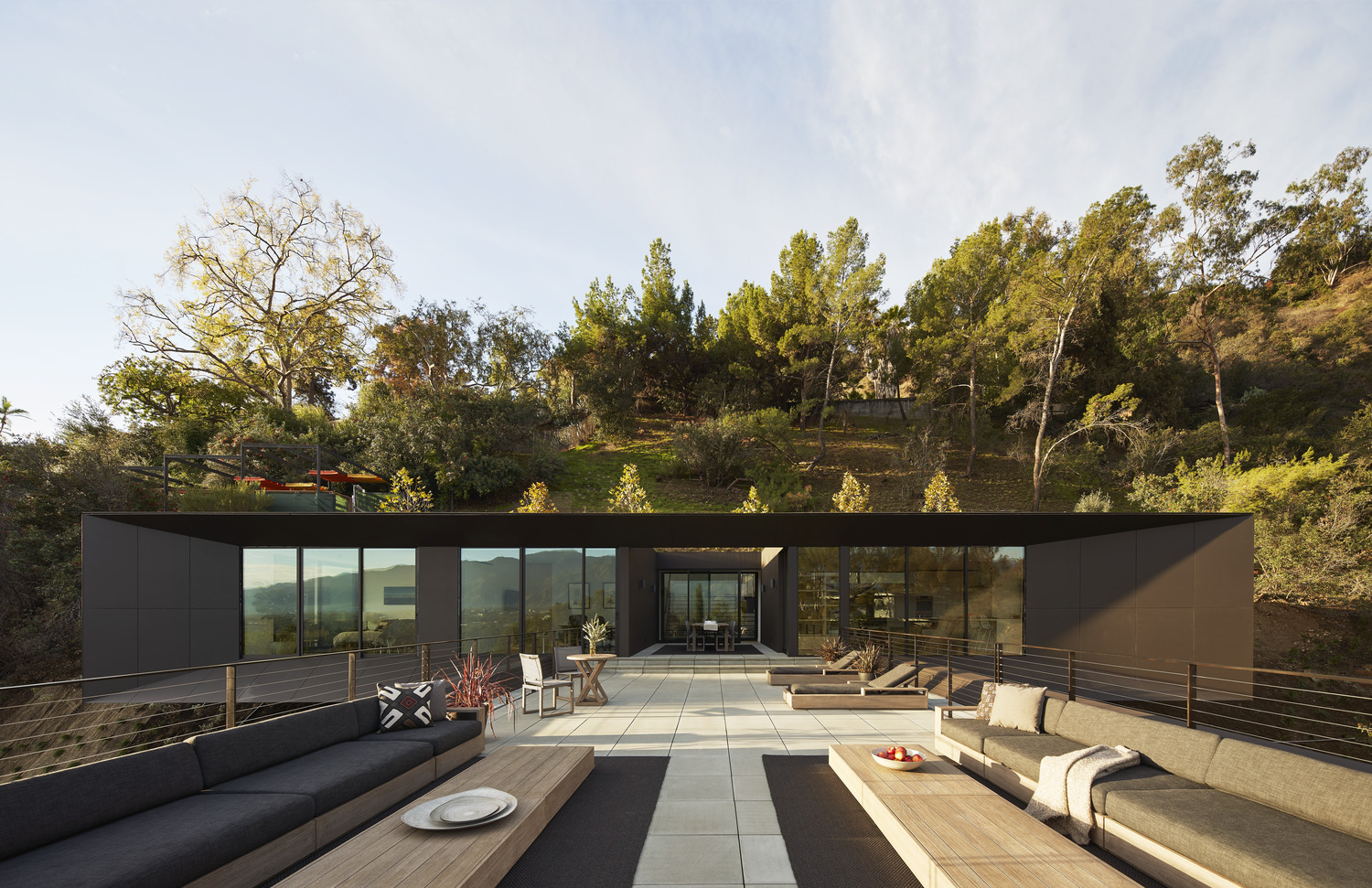LR2 House