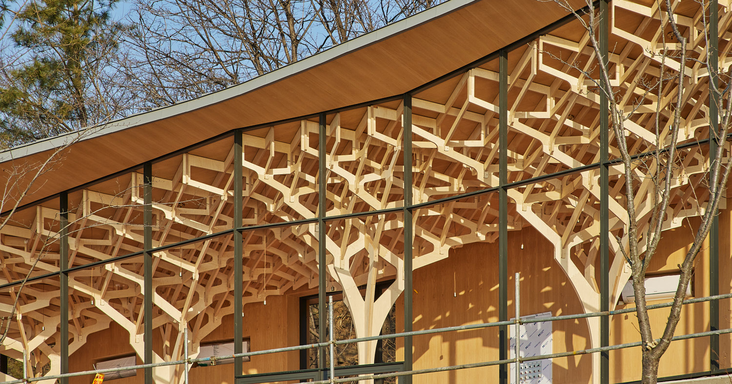 Cutting-Edge Craft: 8 Times CNC Technology Redefined Modern Wooden Architecture