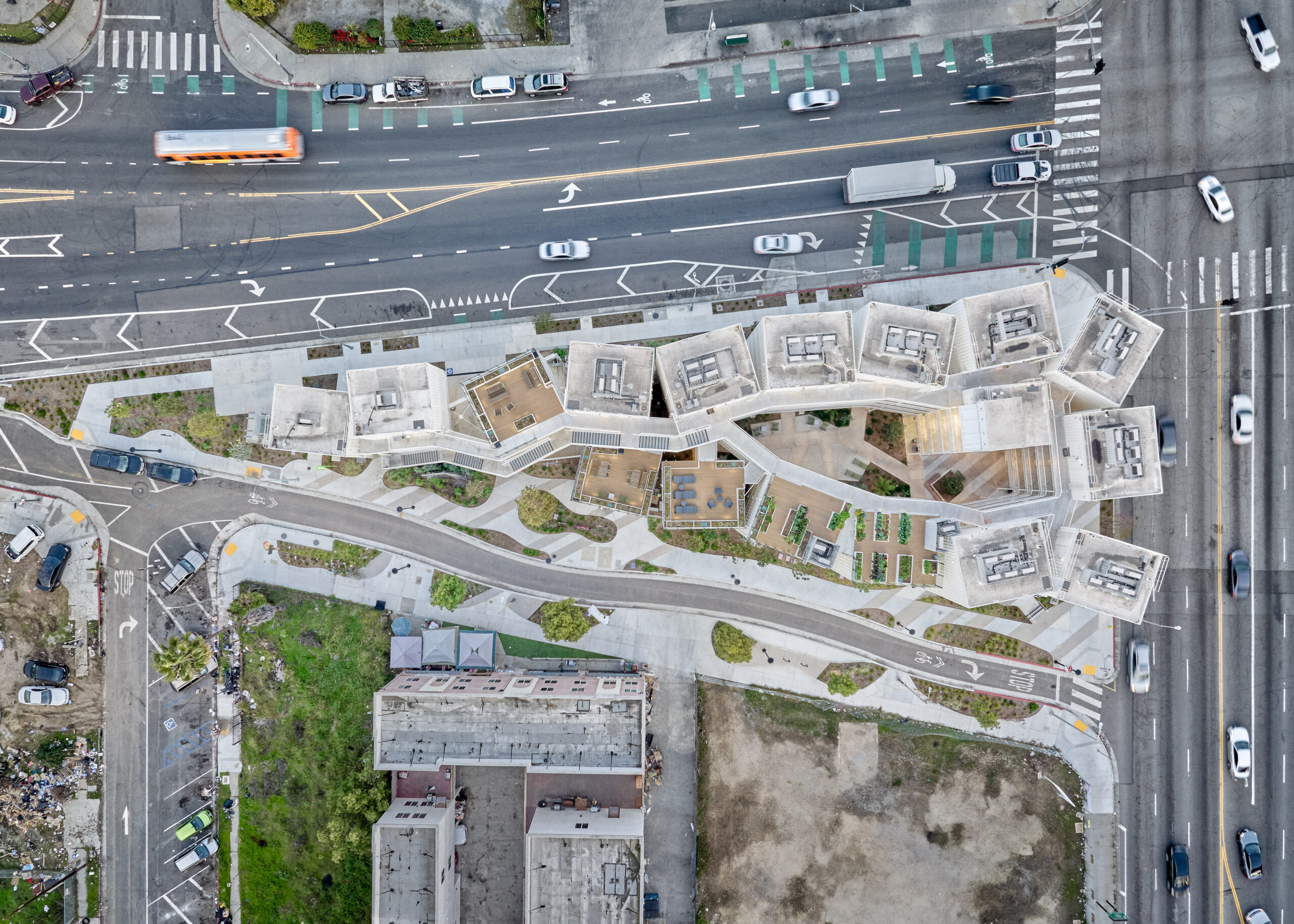 Isla Intersection - Lorcan O'Herlihy Architects [LOHA] - architizer