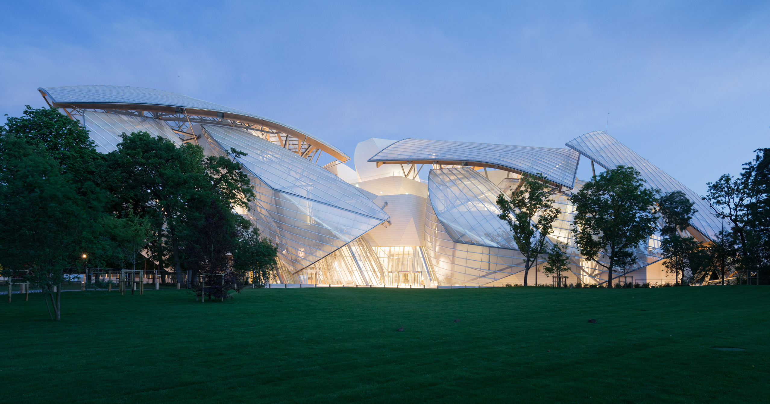 Celebrating the World's Best Architecture: Gehry's Fondation Louis Vuitton  to Host the 2023 A+Awards Gala - Architizer Journal