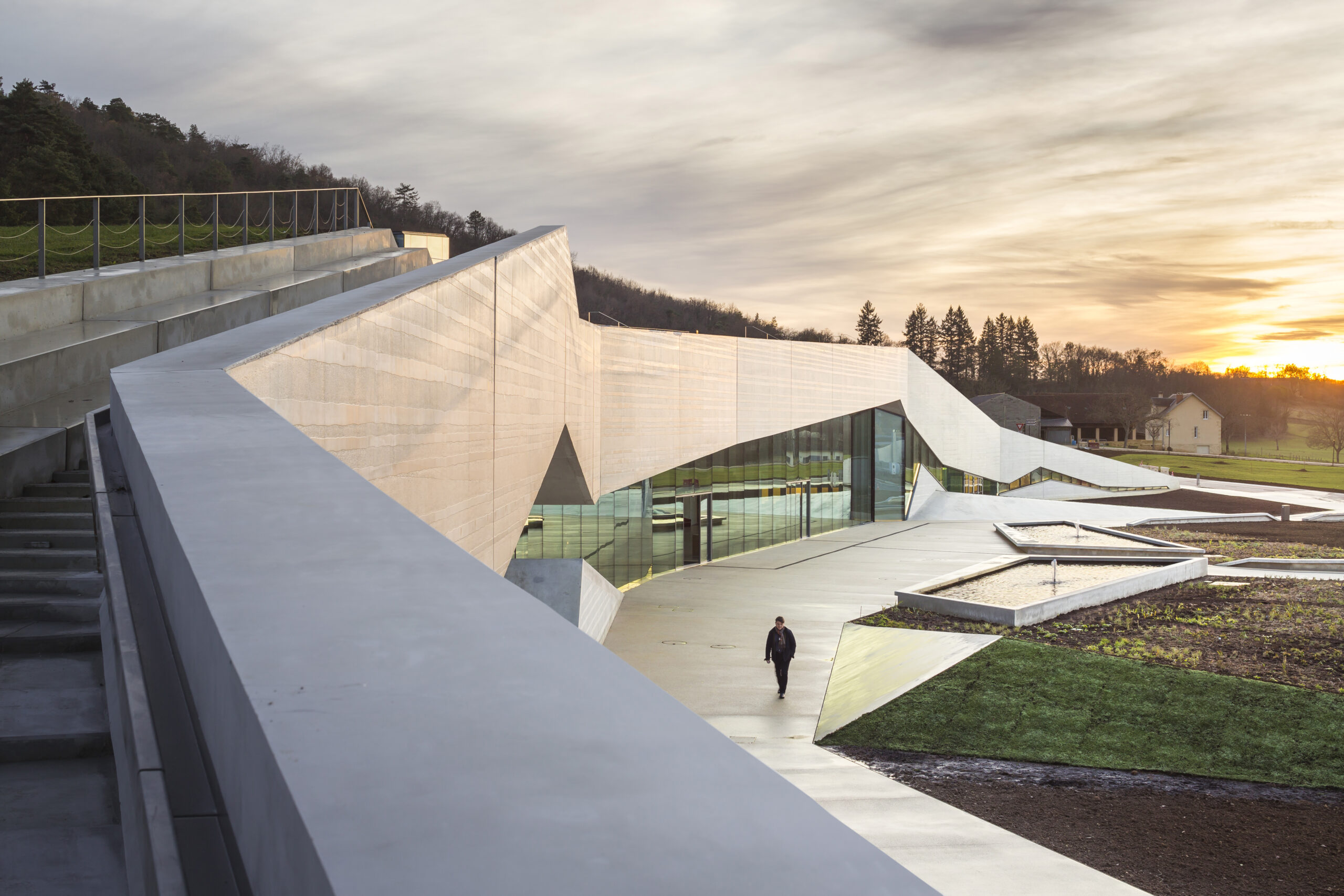 Architecture Meets Cultural Appreciation for the Louis Vuitton