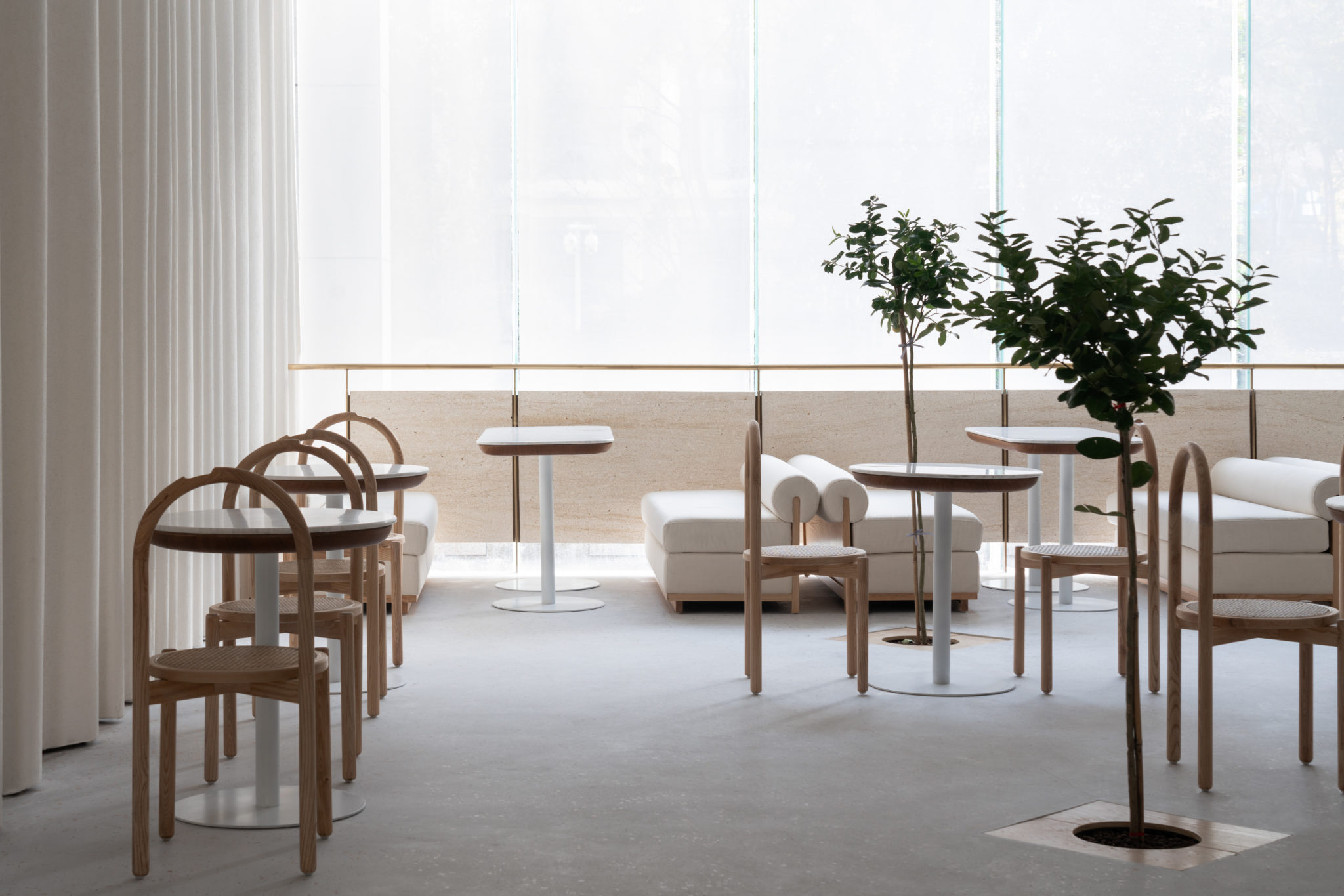 Tiny Dining: 7 Compact Cafe and Restaurant Designs