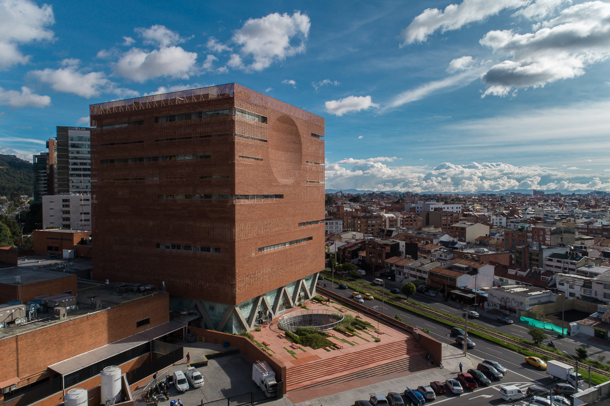 Expansion of Santa Fe de Bogotá Foundation_exterior