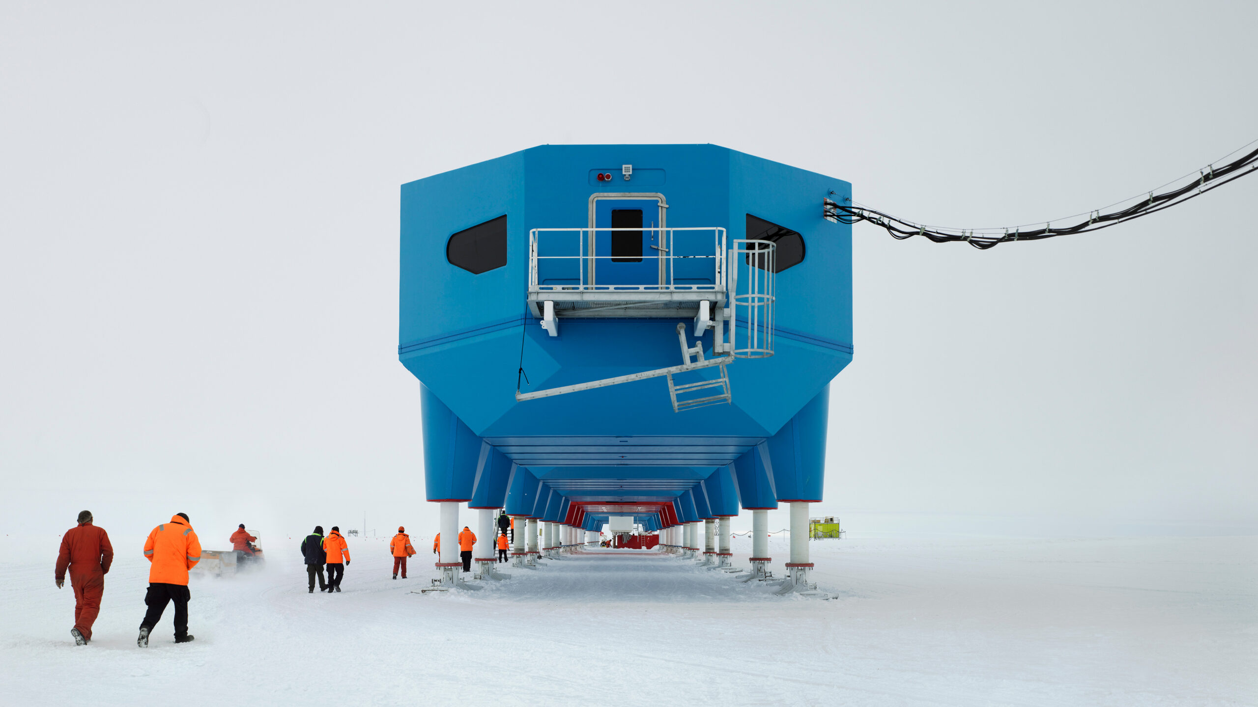 Halley VI Antarctic Research Station_01-architizer