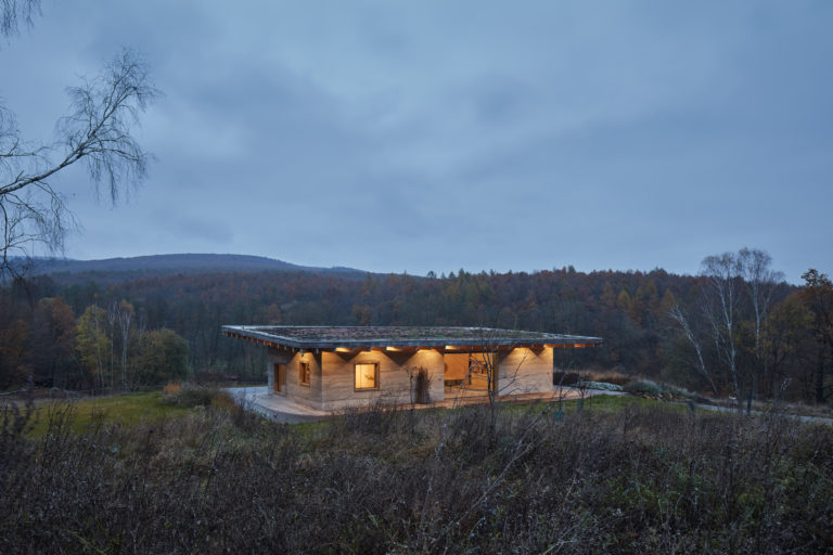 Hempcrete Architecture: House LO Exhibits the Powerful Potential of ...