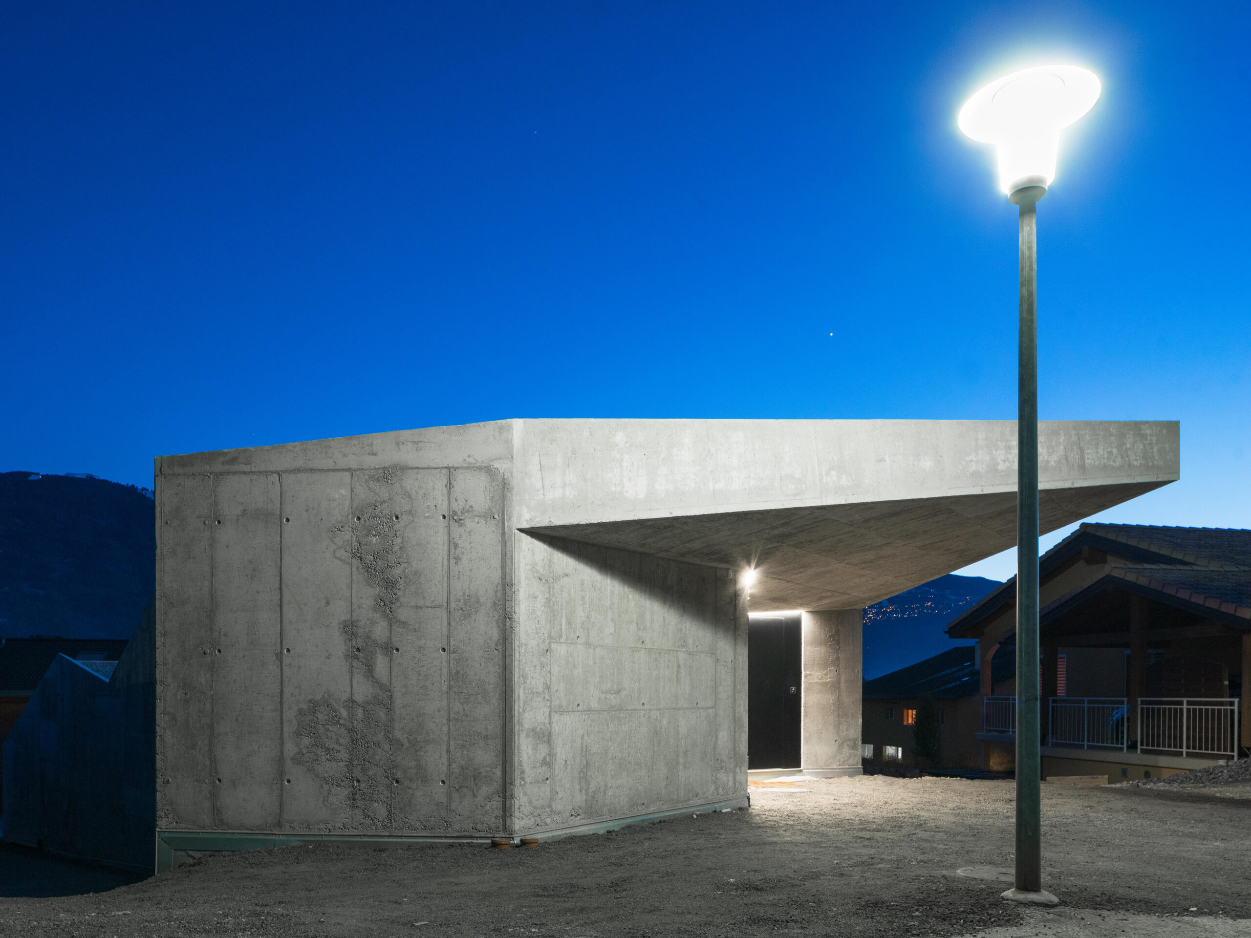 House in Saviese_01_architizer