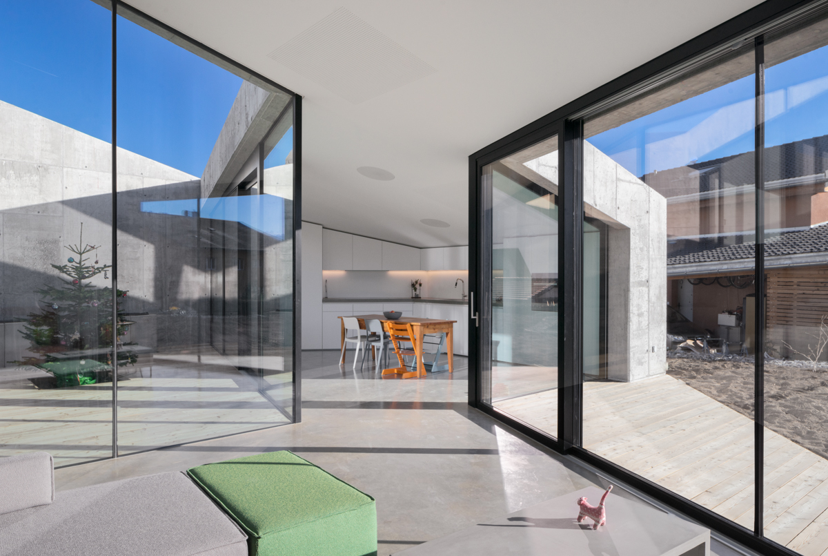 House in Saviese_01_architizer