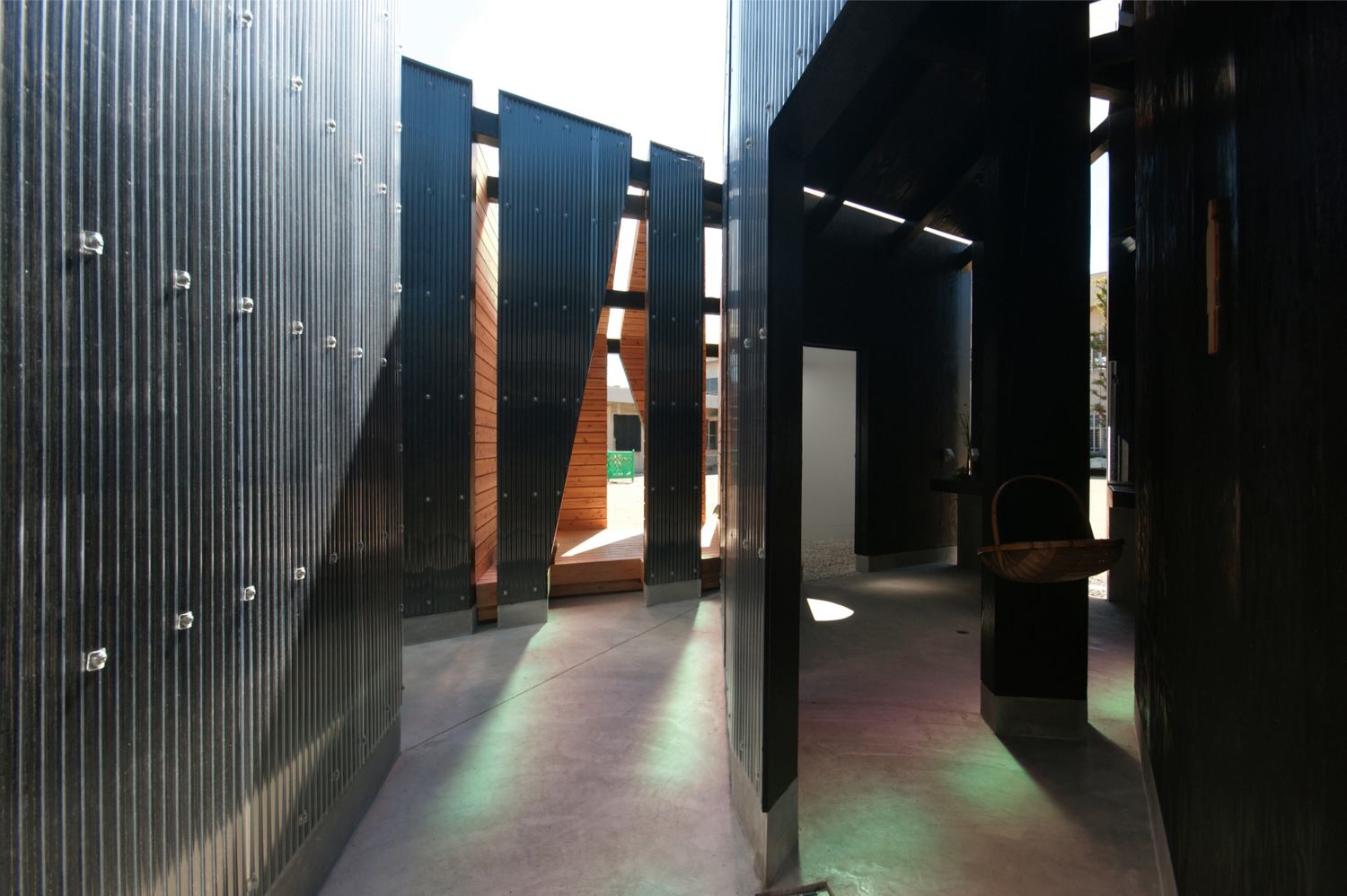 House of Toilet_02-architizer