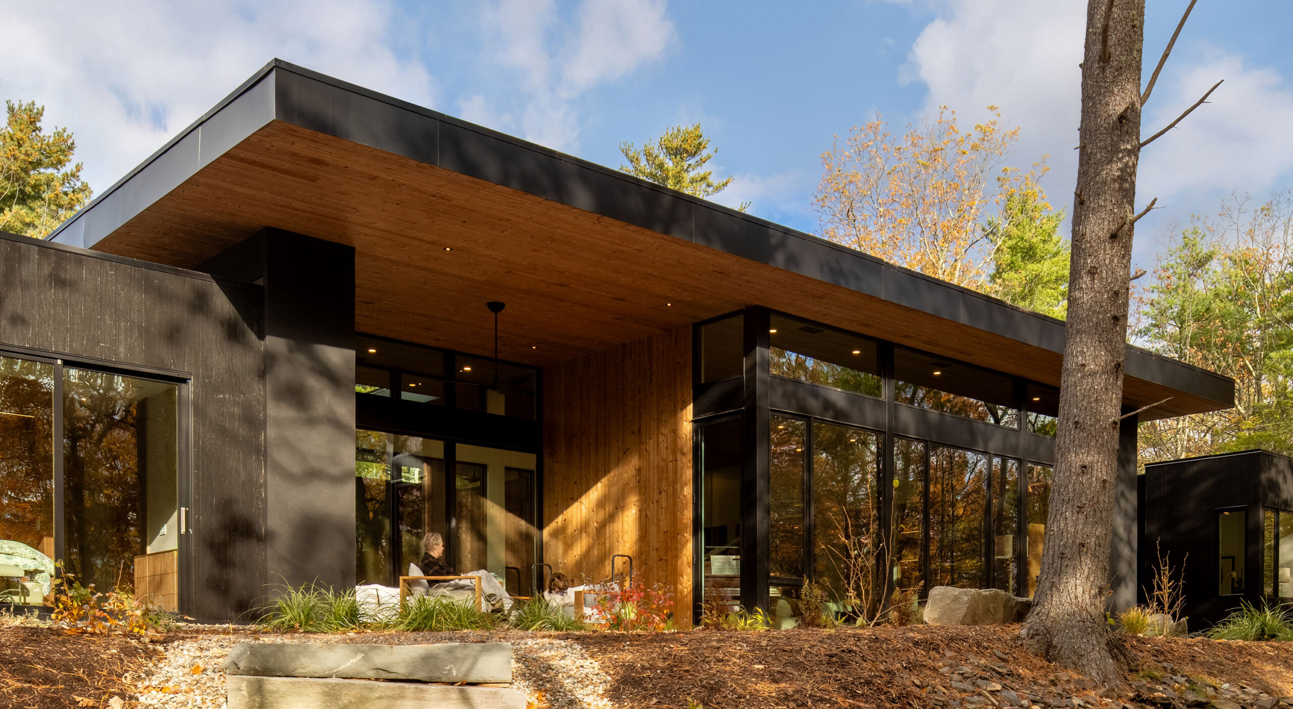 Between Forest and Form: Explore an Art-Inspired Courtyard House Evoking Stillness in the Hudson Valley