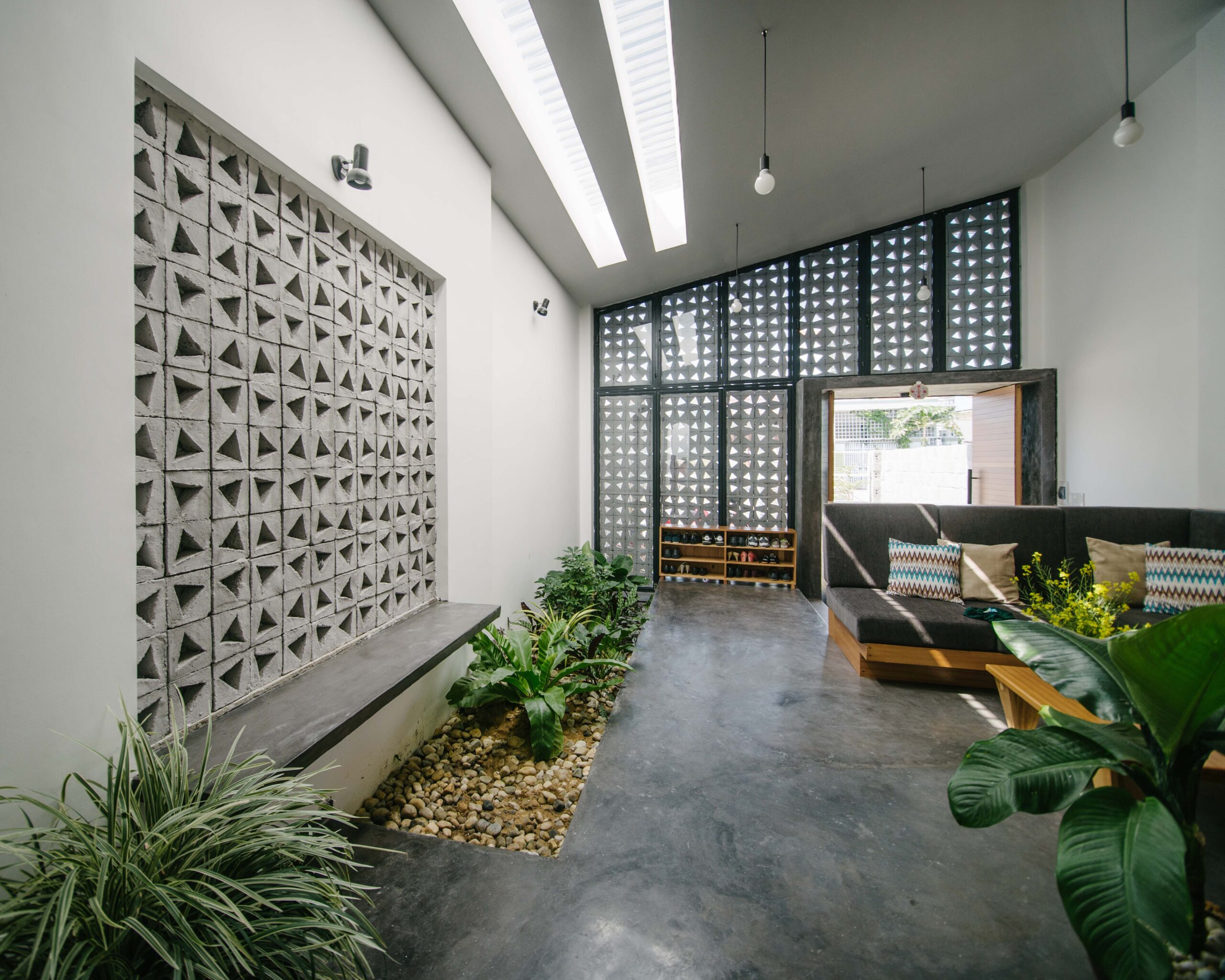 Kontum House_01-architizer