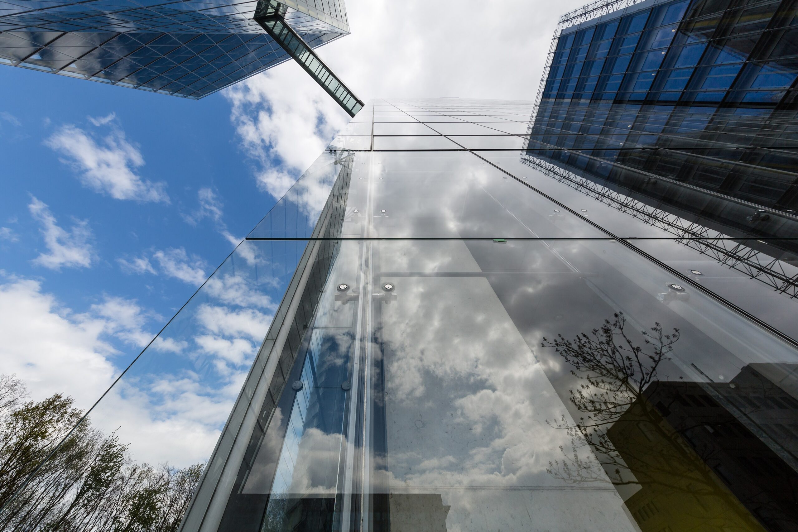 Mirror, Mirror: The Perils and Possibilities of Reflective Façades - Architizer Journal