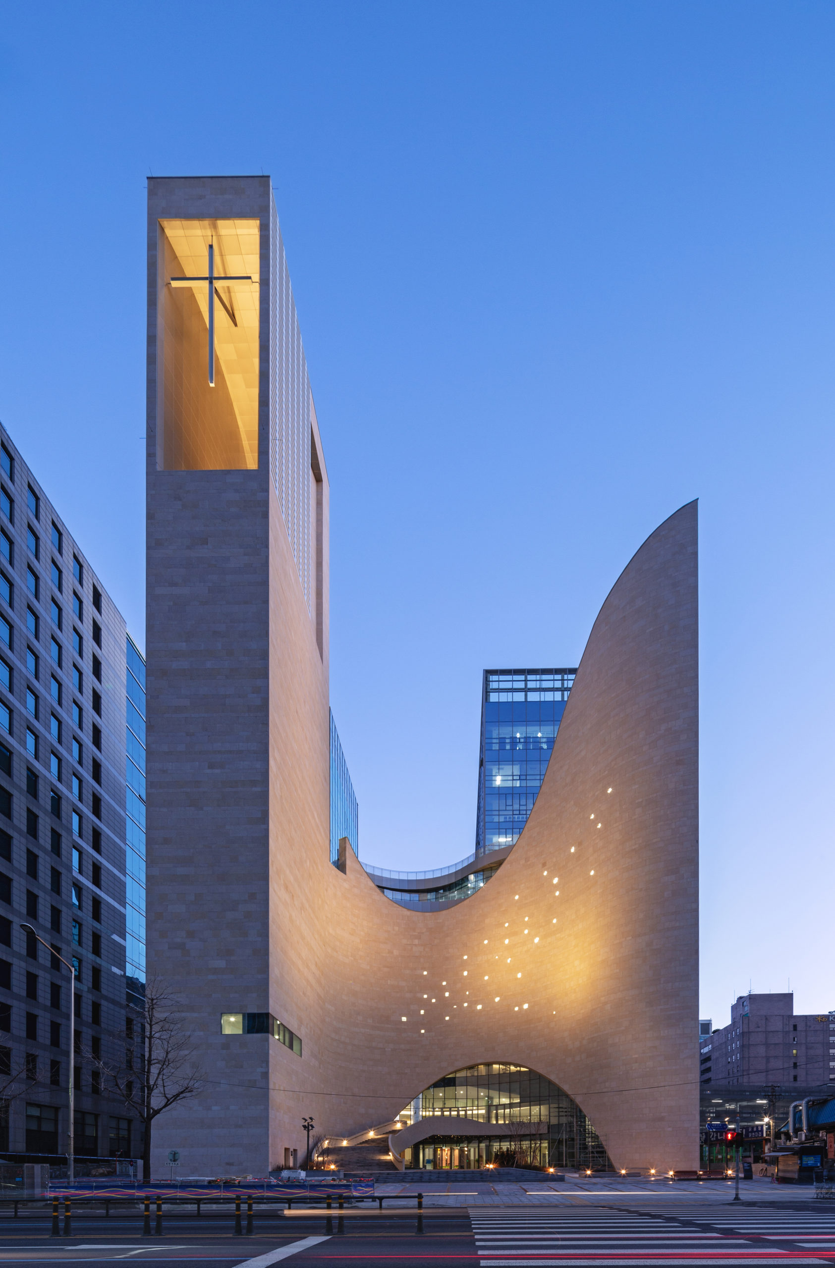 This concave roofline is a symbolic reach towards the heavens and gesture of open-armed embrace