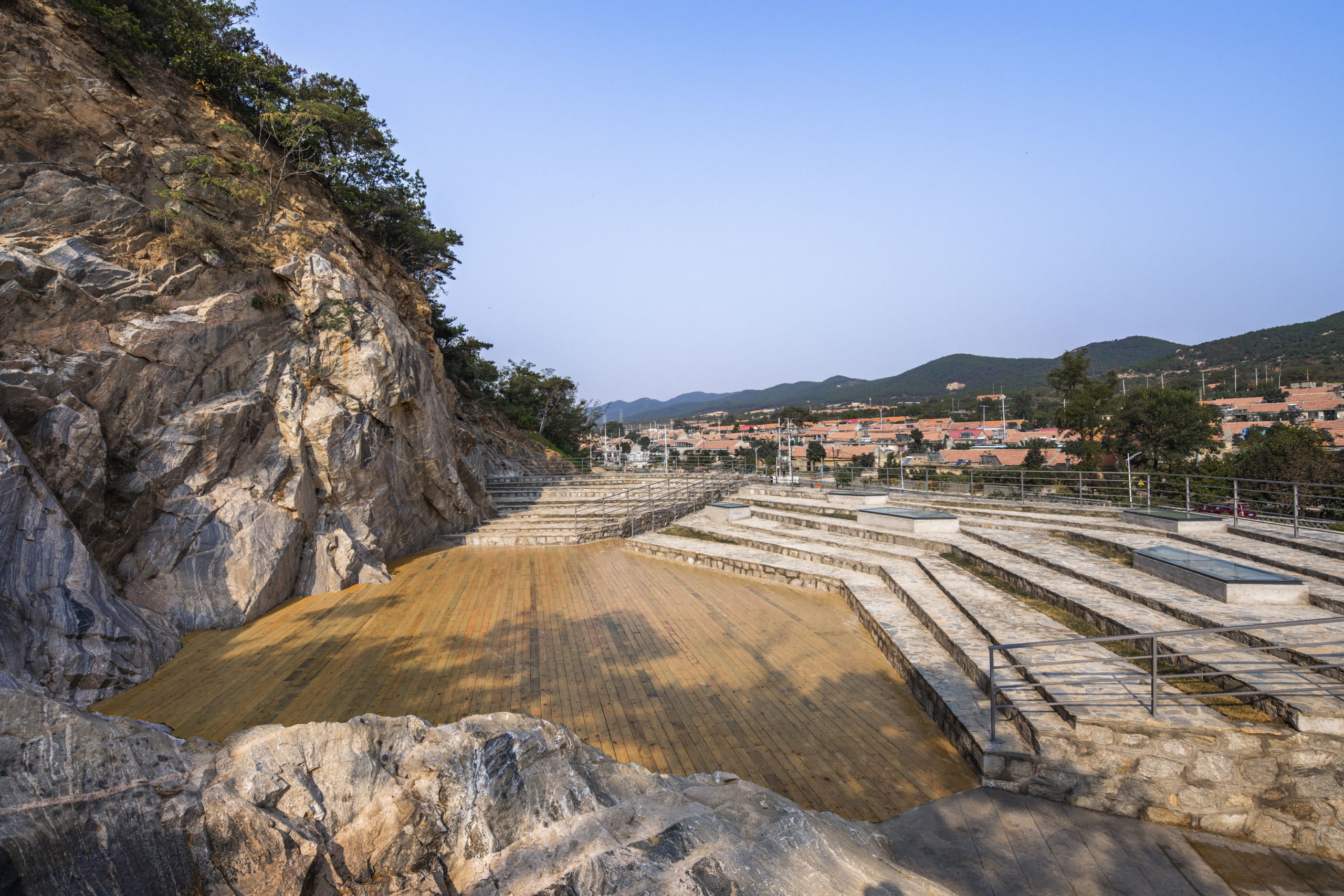 performance arts venues Stone Nest Amphitheatre for Community Activities by He Wei Studio／3andwich Design, Weihai, China