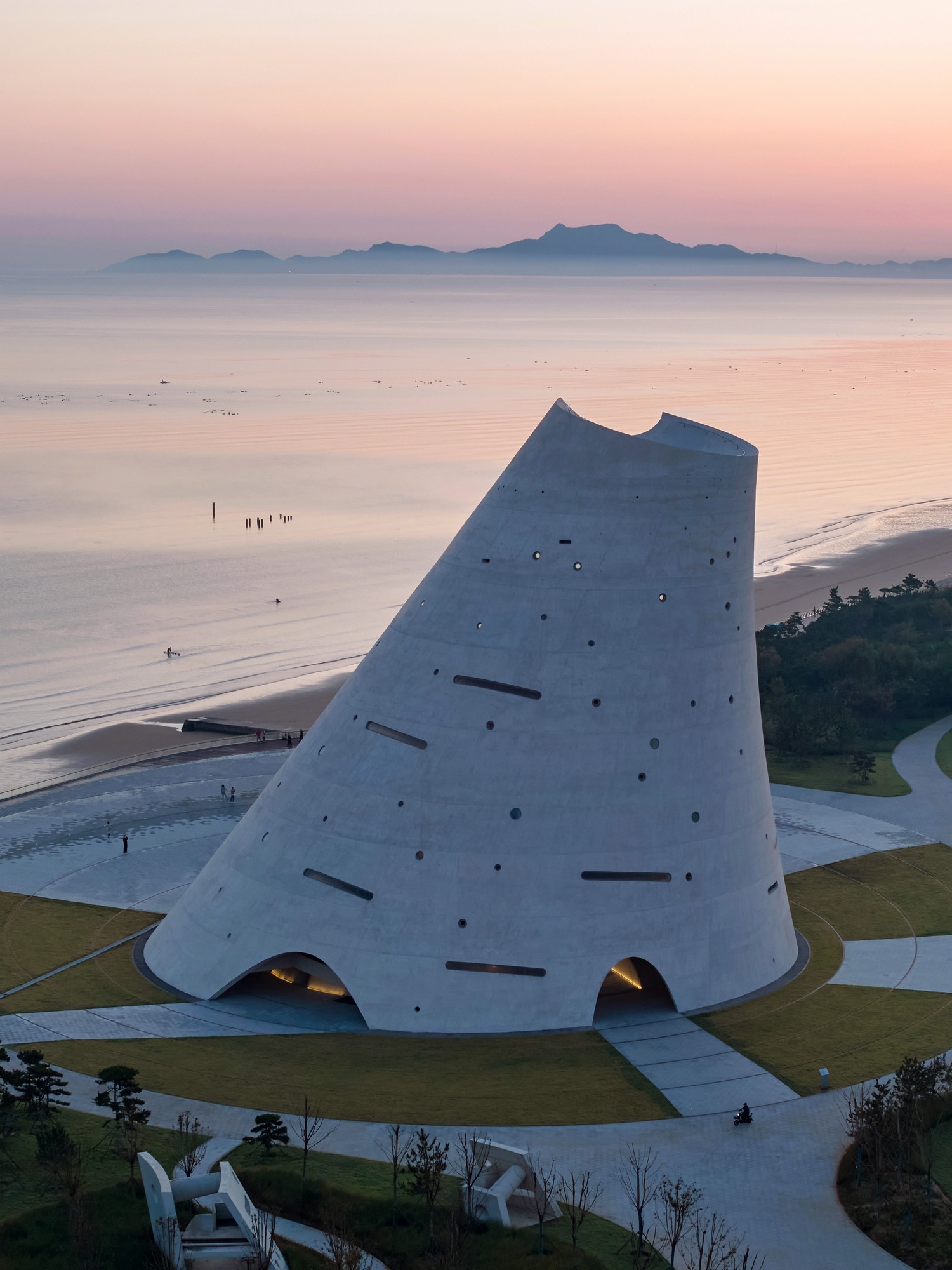 Sun Tower_01-architizer