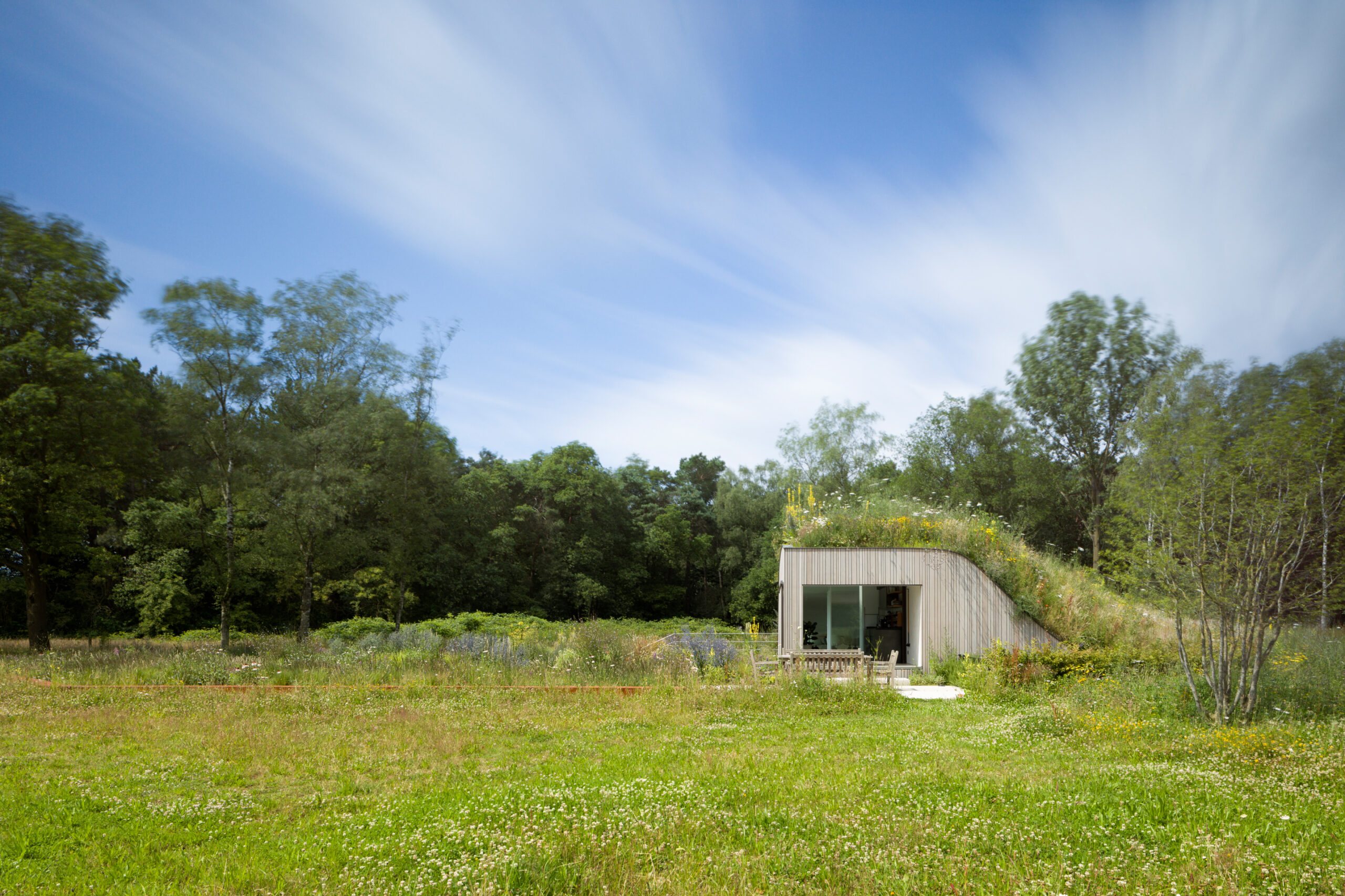 The House Under the Ground_01