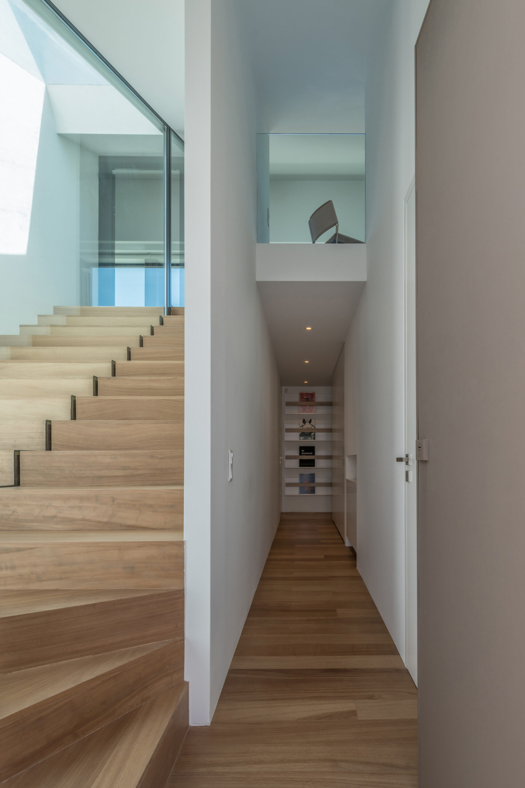 The flying box, Upper level extension_01-architizer