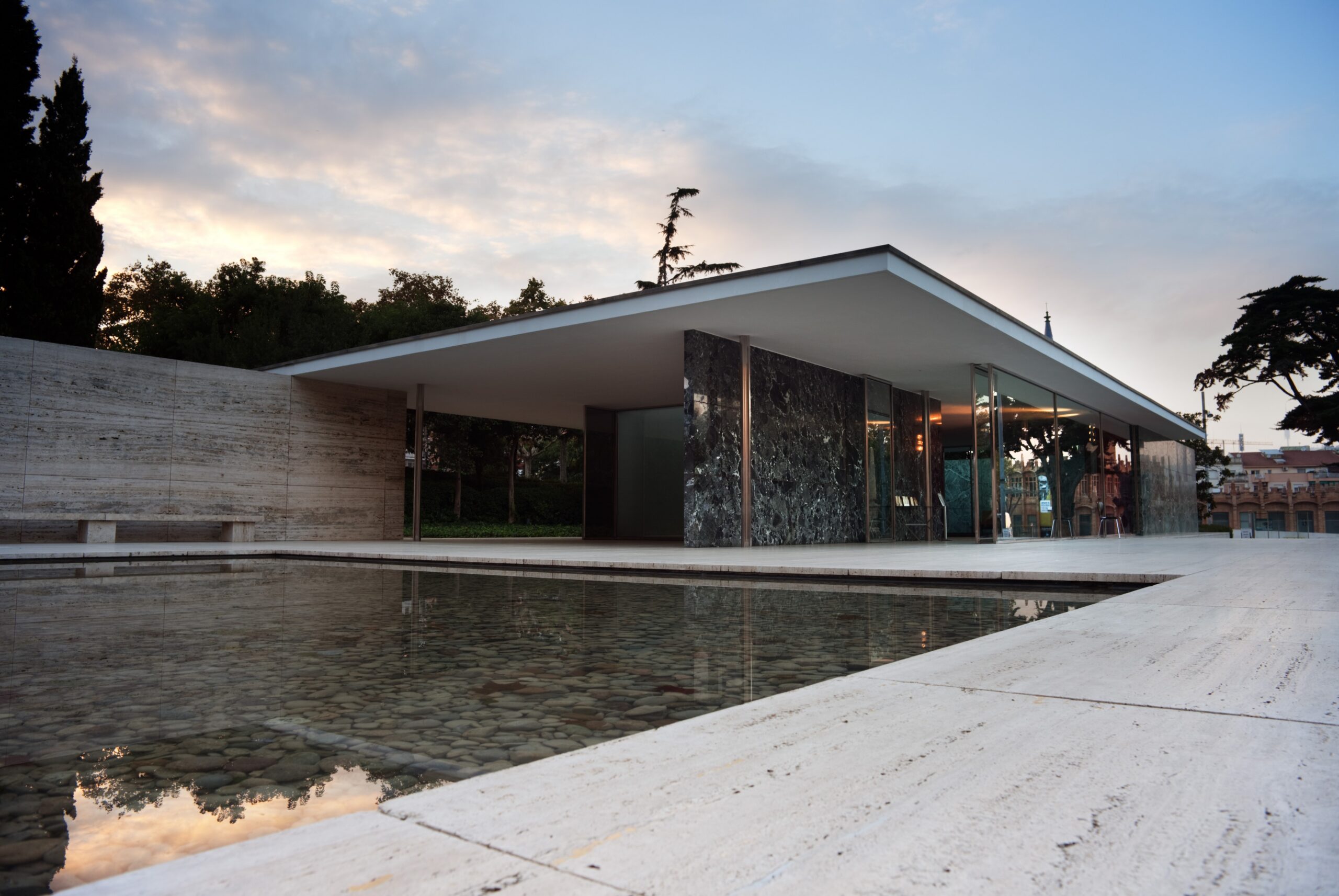 The_Barcelona_Pavilion,_Barcelona,_2010-architizer
