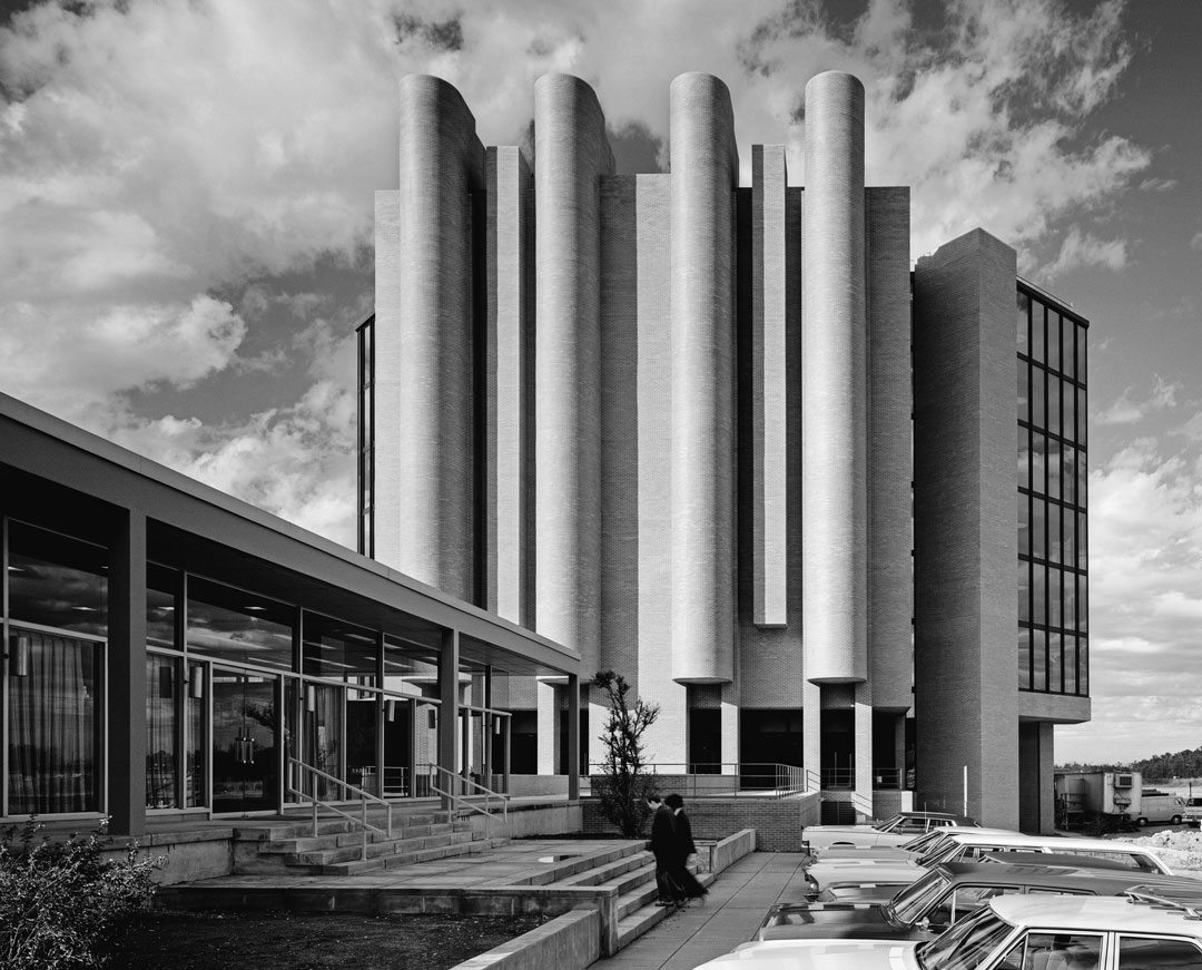 Ezra Stoller Philip Morris Research Center Tower (1971), Ulrich Franzen, Richmond, VA, 1972