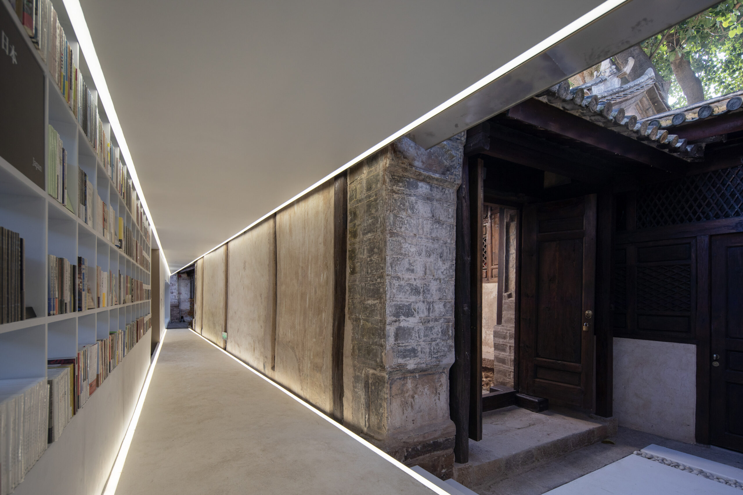 Weishan Chongzheng Academy Bookstore of Librairie Avant-Garde_01 - architizer