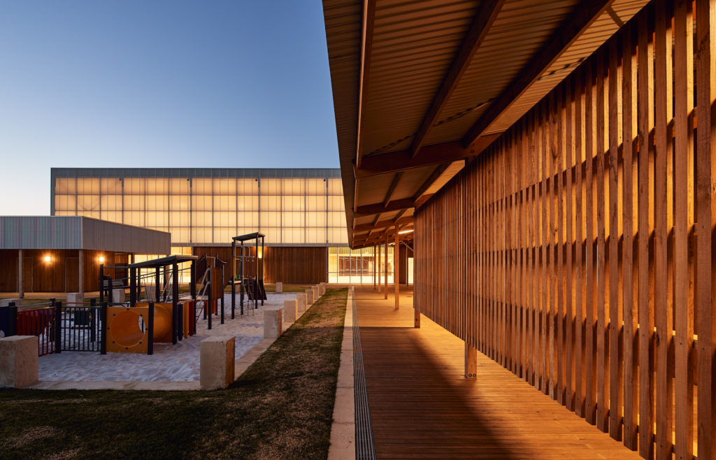 Matériel architectural Pingelly Recreation and Cultural Center par Iredale Pedersen Hook Architects avec ATC Studio, Pingelly, Australie
