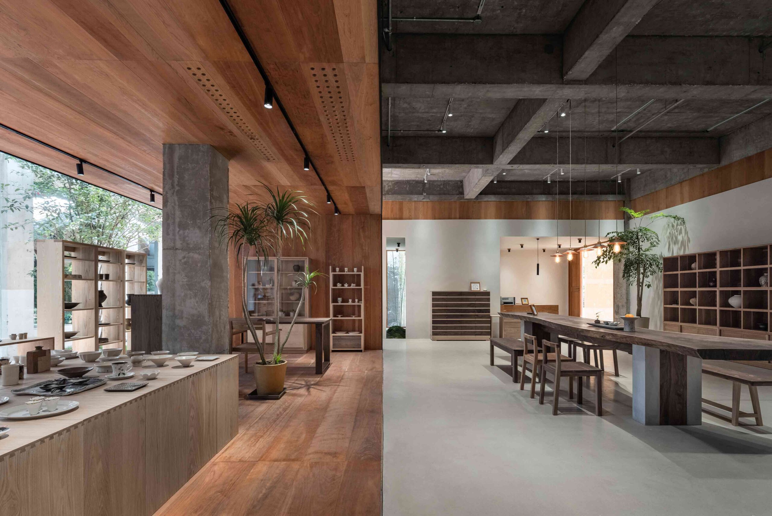 Free space with wood by Fan Architectural Firm (FANAF)