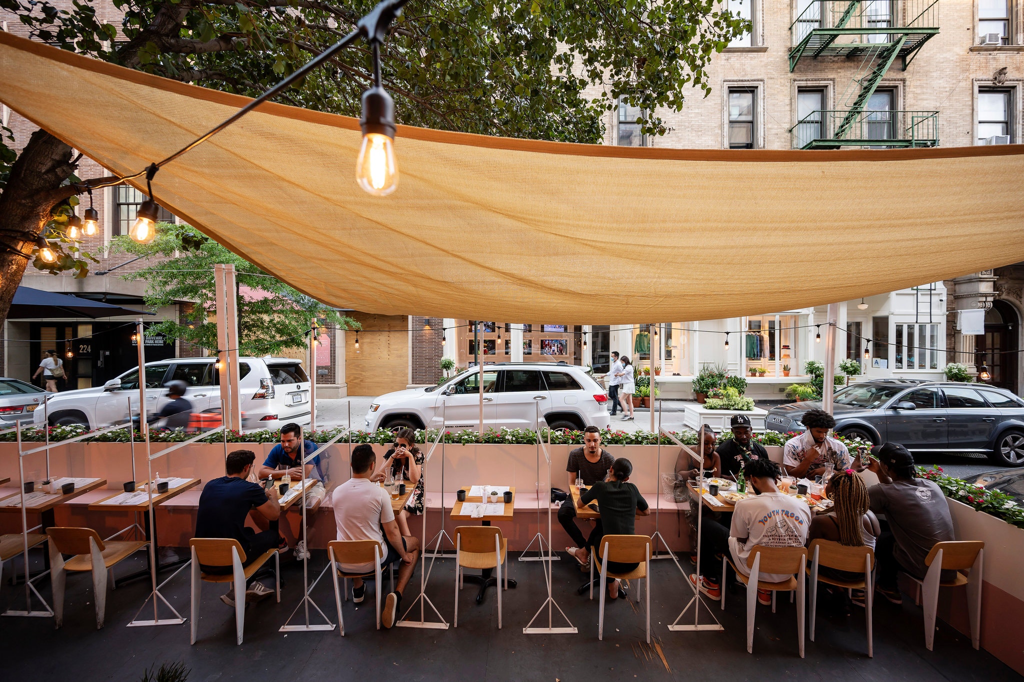 Al Fresco Architecture How New York S Streets Have Been Transformed For Outdoor Dining Architizer Journal