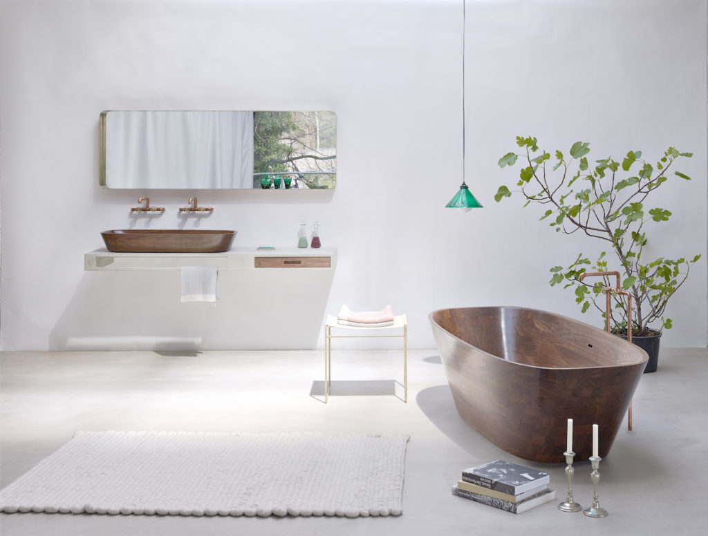 bathtubs, Shell by Nina Mair