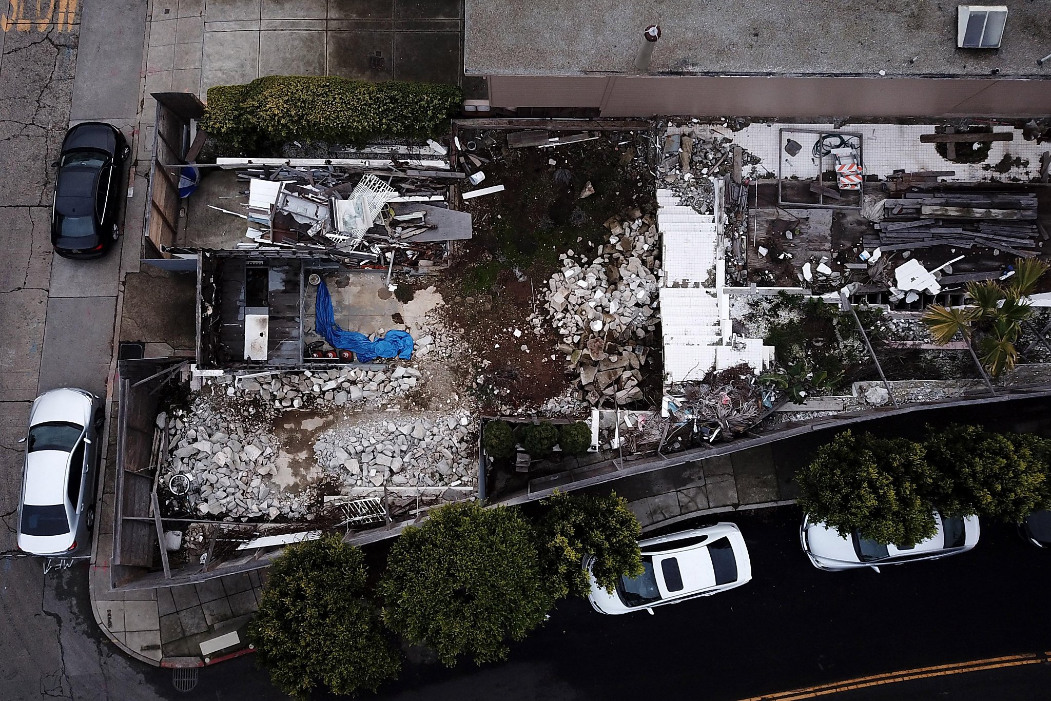 Aerial view of the demolition site; via the San Francisco Chronicle