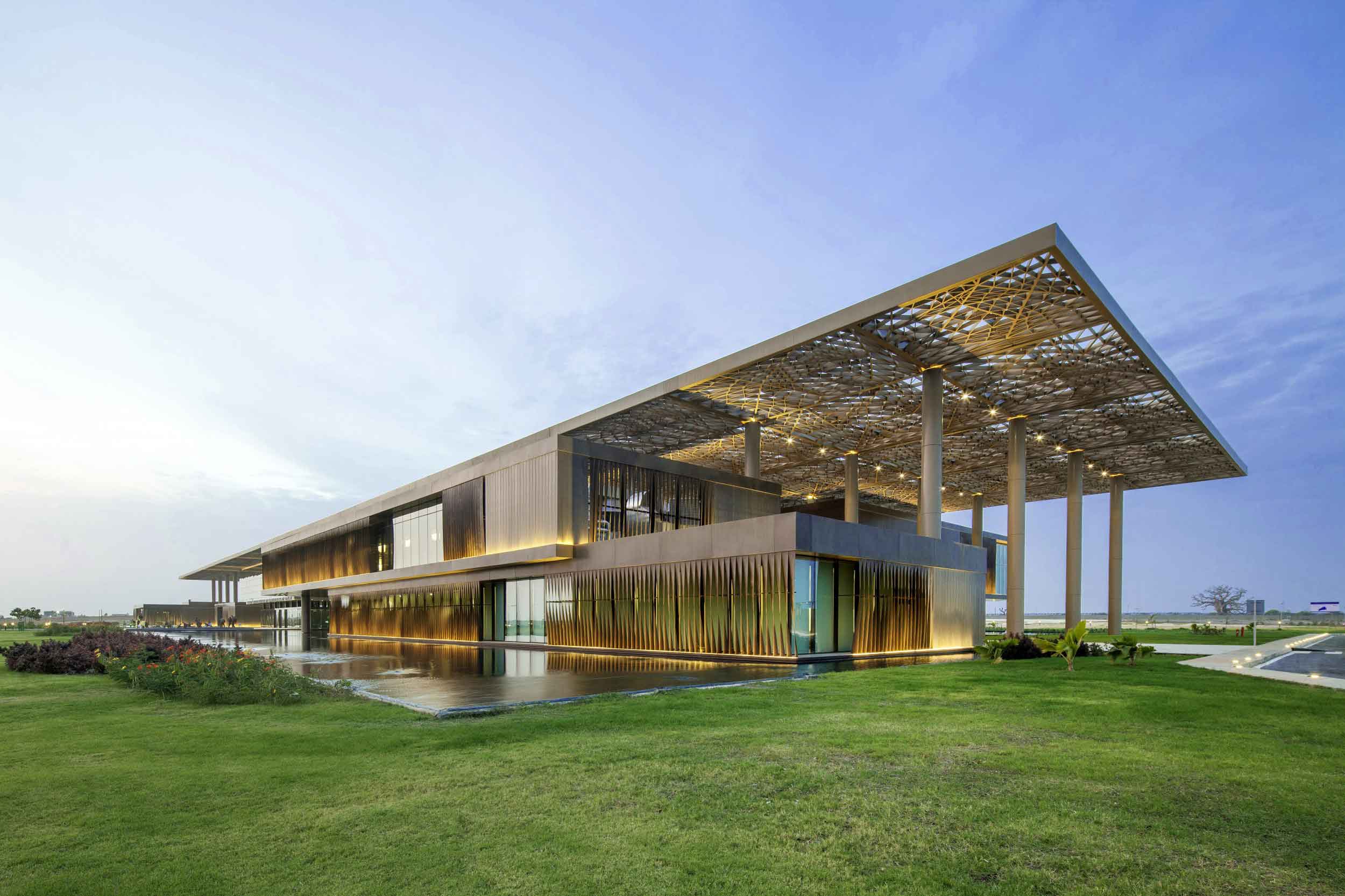 Dakar Congress Center by Tabanlioglu Architects 